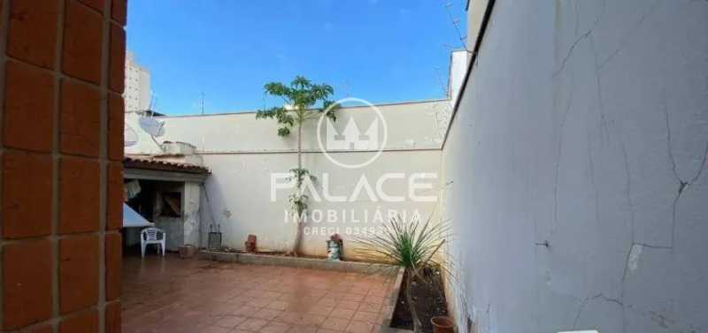 Imagens do imóveis Casa de rua : Térrea / Residencial / Nova América