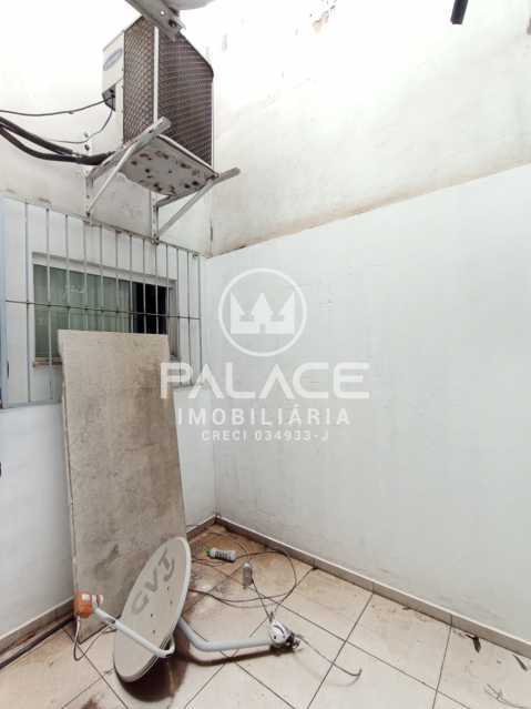 Imagens do imóveis Salão :  / Comercial / Centro