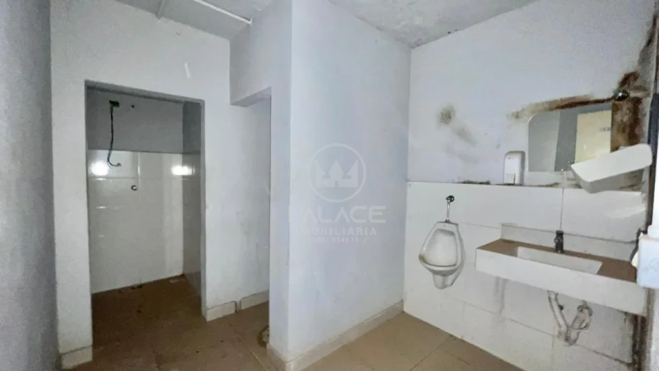 BARRACAO / GALPAO COMERCIAL 620M² PARA LOCAÇÃO OU VENDA /BAIRRO ALTO / PIRACICABA