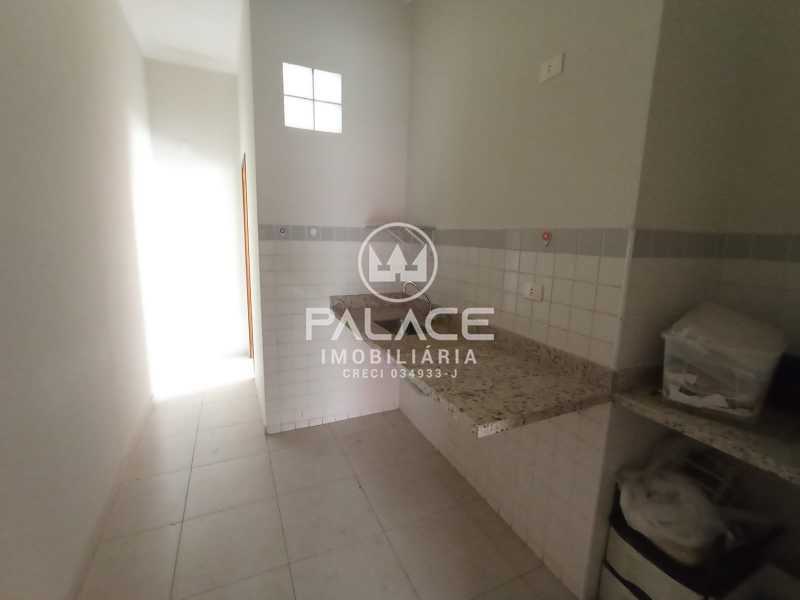 Imagens do imóveis Salão :  / Comercial / Centro