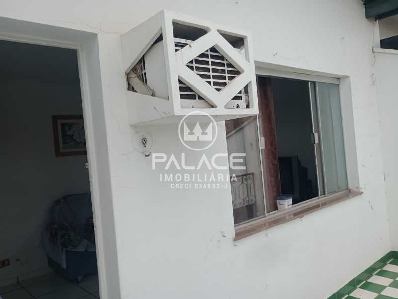 Imagens do imóveis Casa de rua : Sobrado / Residencial / Centro