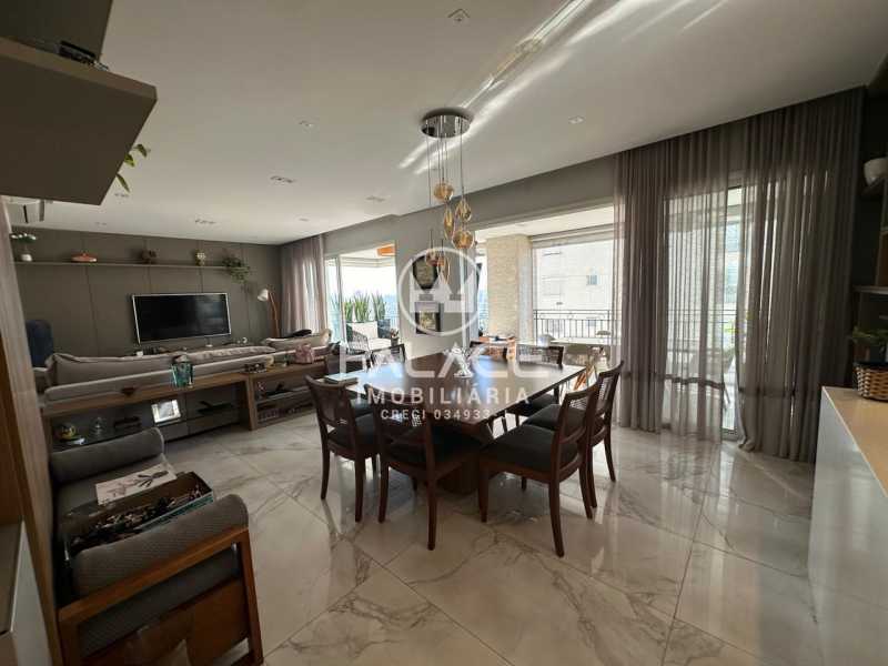 Apartamento :  / Residencial / Vila Rezende