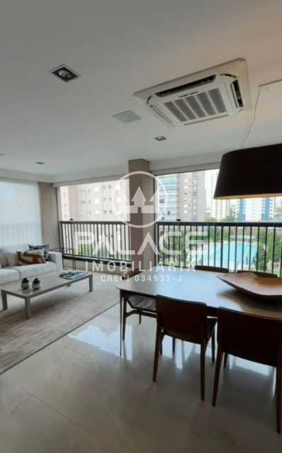 Apartamento :  / Residencial / Centro