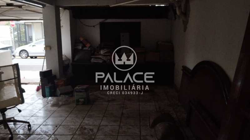 Imagens do imóveis Salão :  / Comercial / Centro