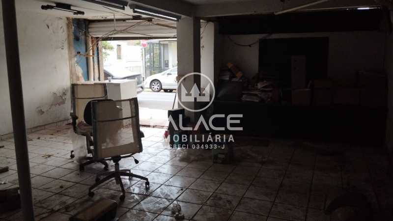 Imagens do imóveis Salão :  / Comercial / Centro