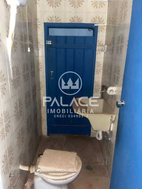 Imagens do imóveis Salão :  / Comercial / Centro