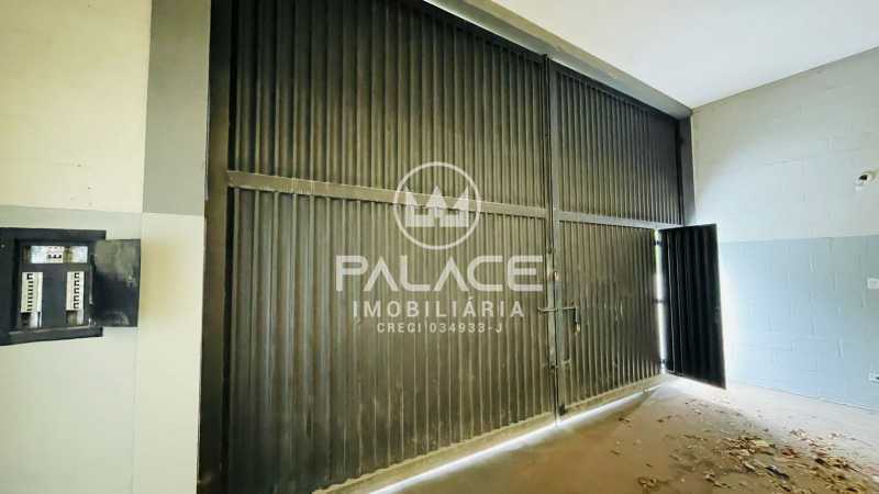 Imagens do imóveis Barracão :  / Comercial / Jaraguá