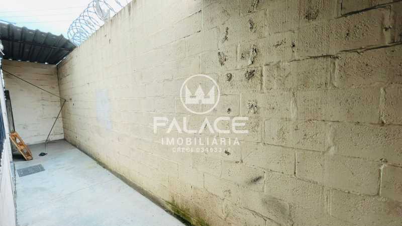 Imagens do imóveis Barracão :  / Comercial / Jaraguá