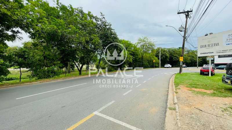 Imagens do imóveis Barracão :  / Comercial / Jaraguá