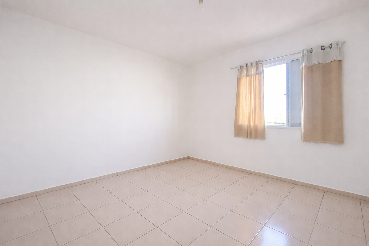 APARTAMENTO / LOCACAO / DOIS CORREGOS / PREMIATTO