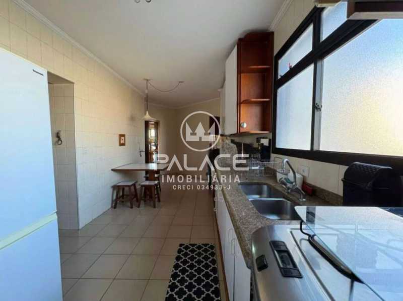 Imagens do imóveis Apartamento : Padrão / Residencial / Alto