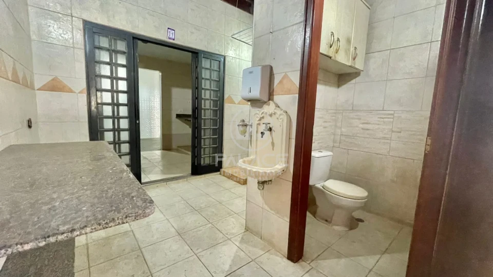 CASA / COMERCIAL / LOCACAO / 300m² / CASTELINHO / PIRACICABA