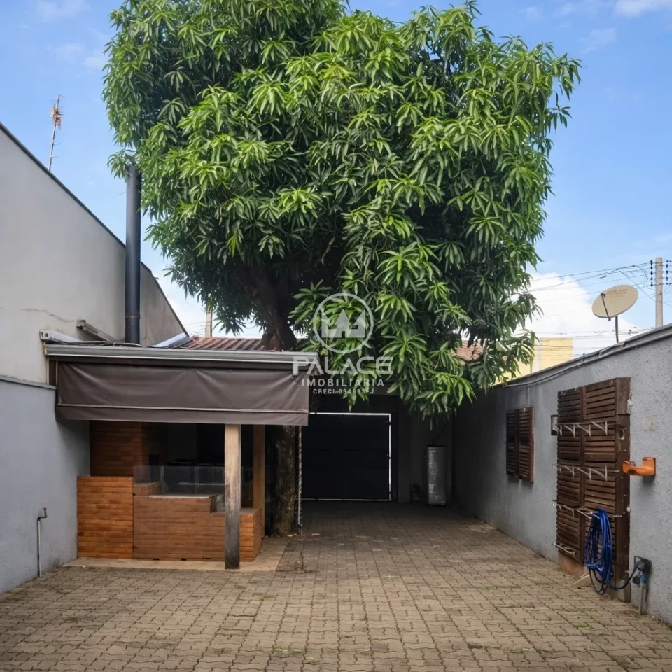 Sobrado com fino acabamento a venda no bairro Pompéia, Piracicaba, SP.