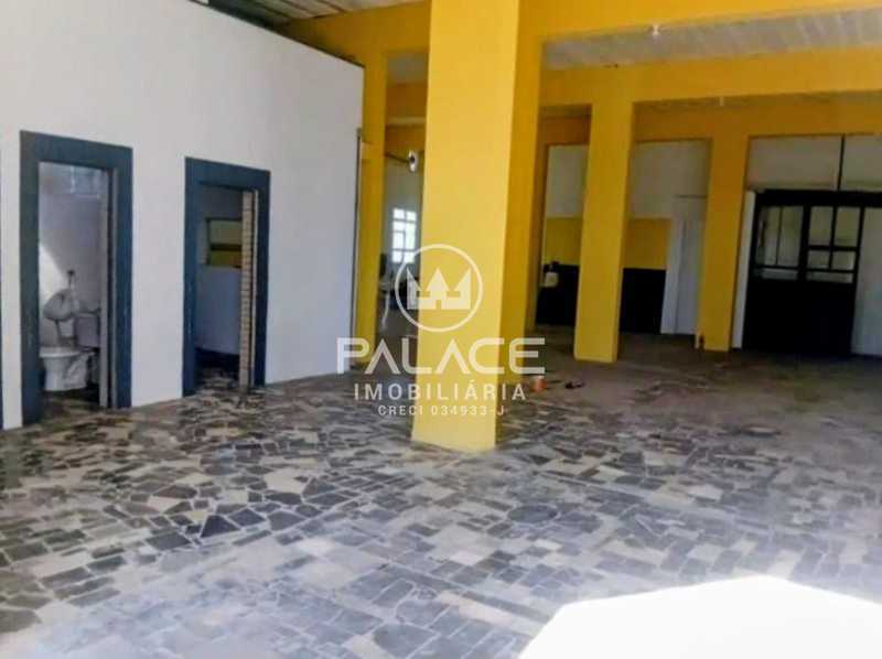 Imagens do imóveis Barracão :  / Comercial / Parque São Matheus