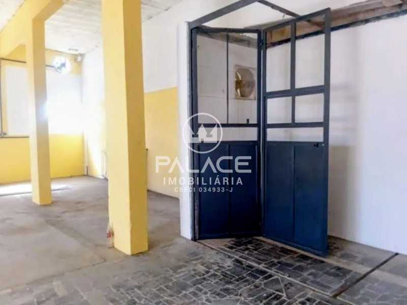 Imagens do imóveis Barracão :  / Comercial / Parque São Matheus