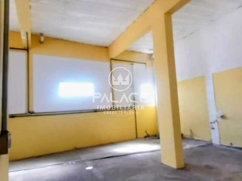 Imagens do imóveis Barracão :  / Comercial / Parque São Matheus