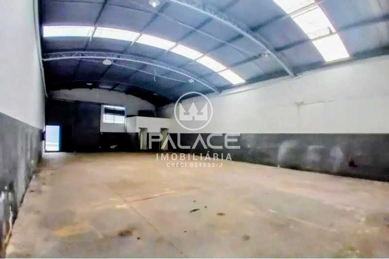 Imagens do imóveis Barracão :  / Comercial / Jardim Caxambu