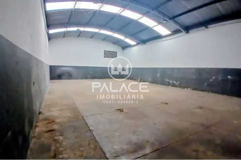 Imagens do imóveis Barracão :  / Comercial / Jardim Caxambu
