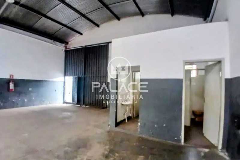 Imagens do imóveis Barracão :  / Comercial / Jardim Caxambu