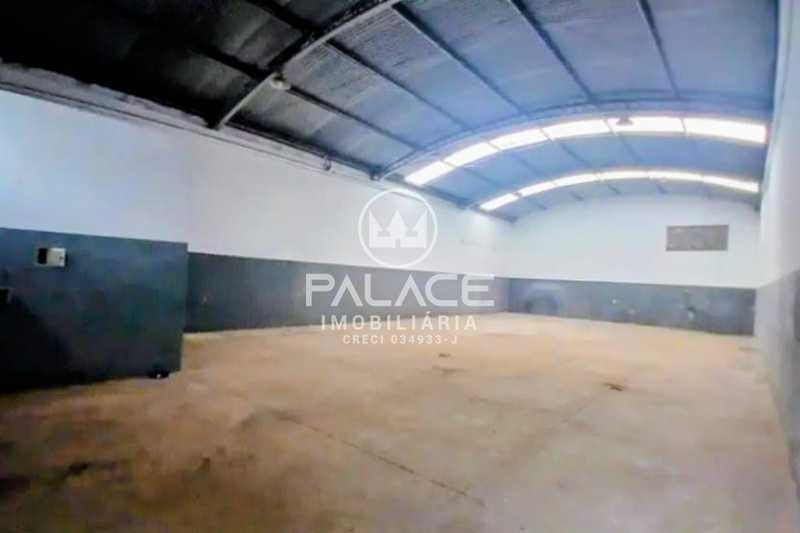 Imagens do imóveis Barracão :  / Comercial / Jardim Caxambu