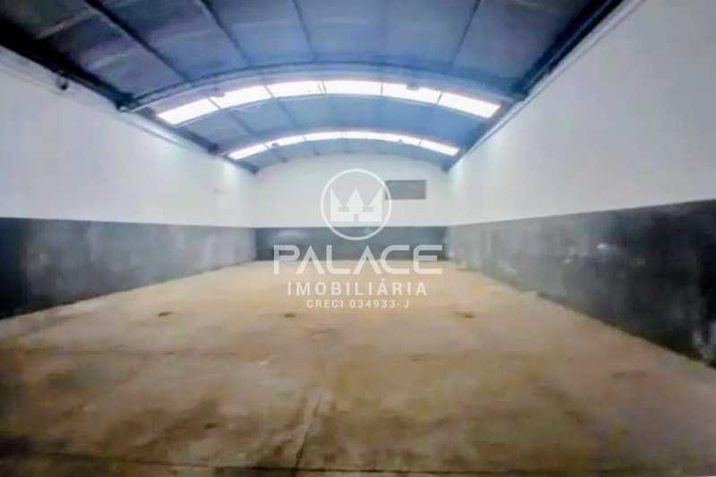 Imagens do imóveis Barracão :  / Comercial / Jardim Caxambu