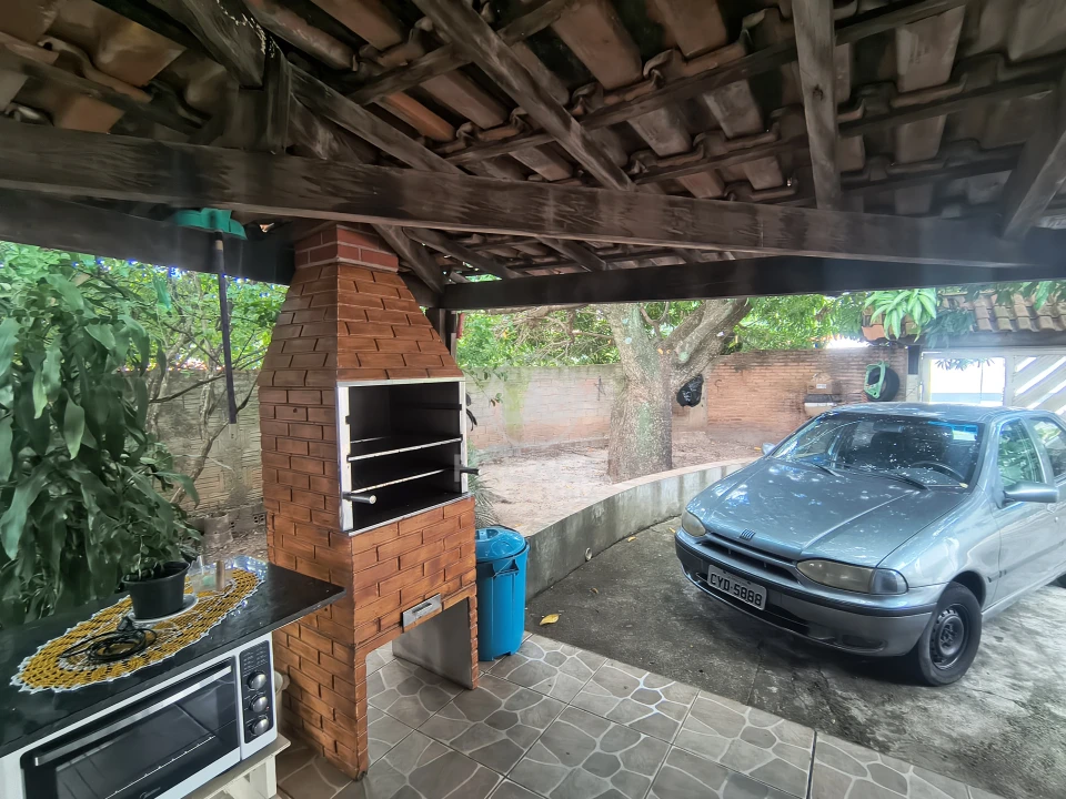 Casa  de esquina excelente á venda na Balbo