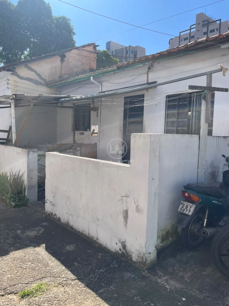 vende 7 quitinetes e 2 comercial, no mesmo terreno. Excelente investimento