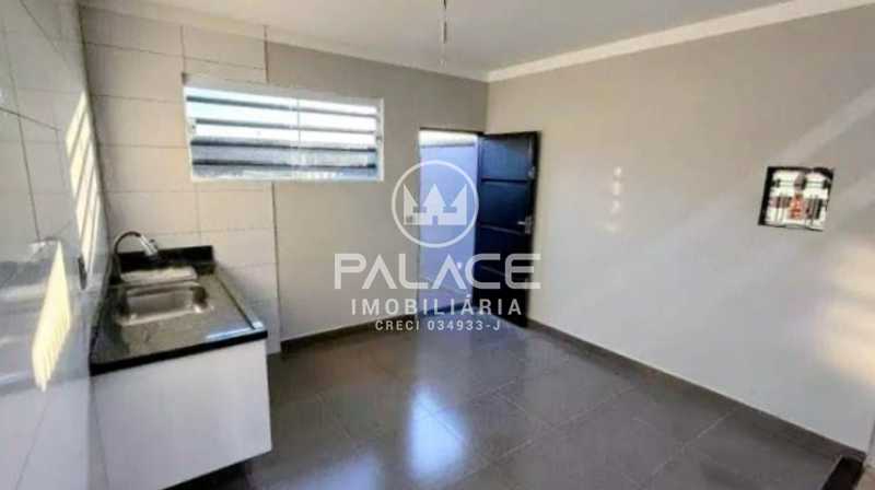 Imagens do imóveis Barracão :  / Comercial / Santa Terezinha