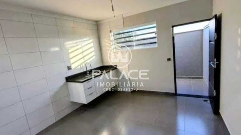 Imagens do imóveis Barracão :  / Comercial / Santa Terezinha