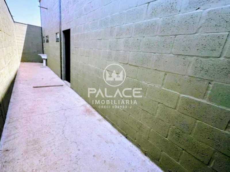 Imagens do imóveis Barracão :  / Comercial / Santa Rita