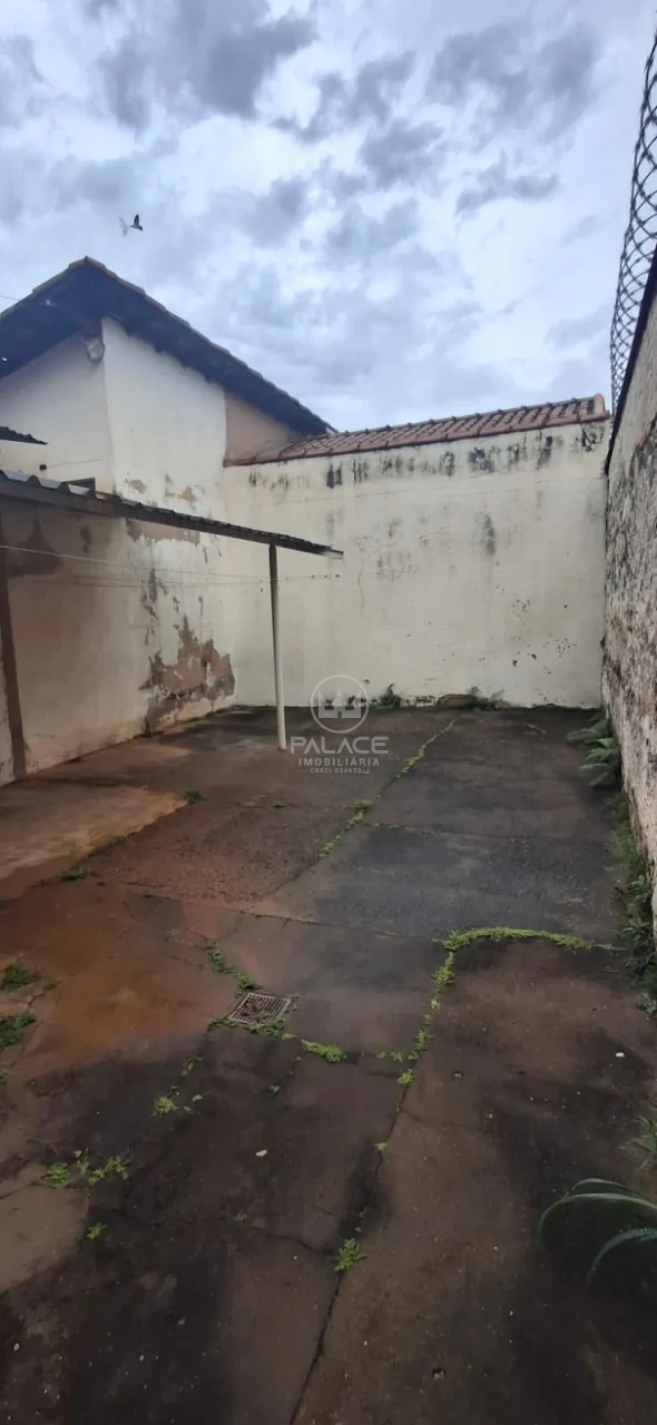 Casa  a venda proxima a Avenida Carlos Botelho.(reforma/demolição) - foto 6