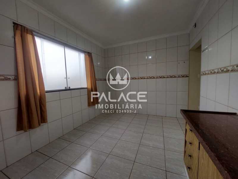 Imagens do imóveis Casa :  / Comercial / Centro (Ártemis)
