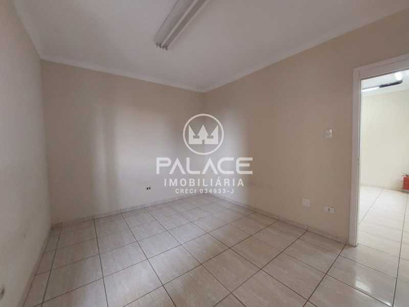 Imagens do imóveis Casa :  / Comercial / Centro (Ártemis)