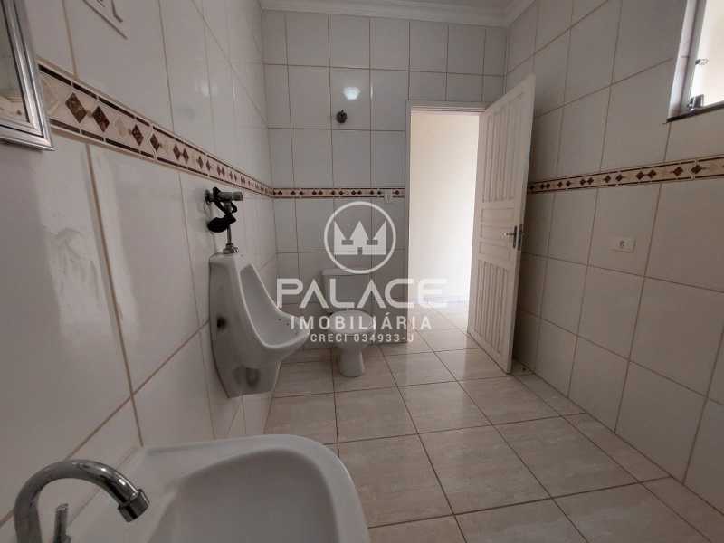 Imagens do imóveis Casa :  / Comercial / Centro (Ártemis)