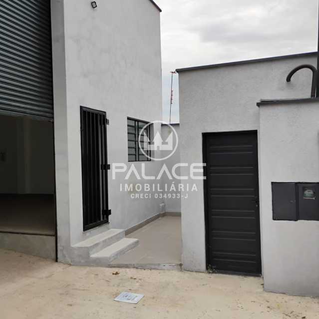 Imagens do imóveis Barracão :  / Comercial / Piracicamirim