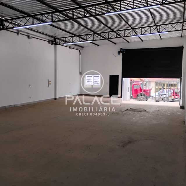 Imagens do imóveis Barracão :  / Comercial / Piracicamirim