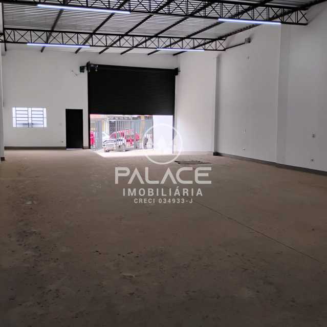 Imagens do imóveis Barracão :  / Comercial / Piracicamirim