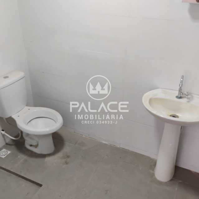 Imagens do imóveis Barracão :  / Comercial / Piracicamirim