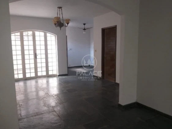 Casa a venda no Bairro Cidade Jardim