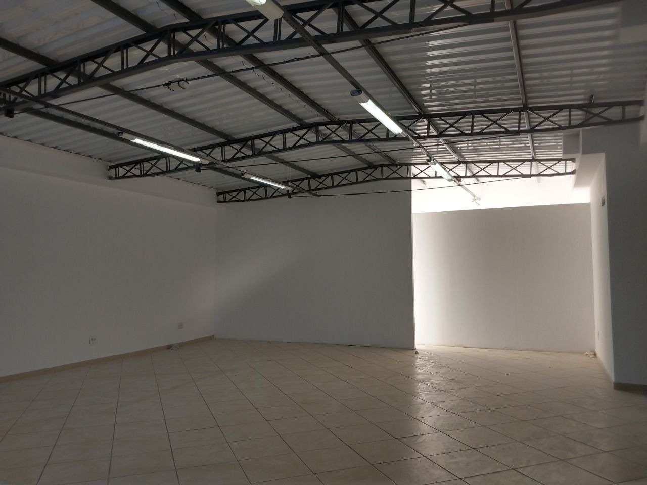 Imagens do imóveis salão para alugar em dois córregos, piracicaba 148m²