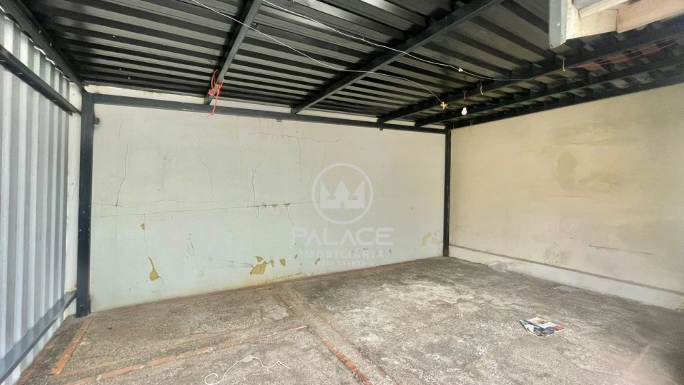 CASA COM EDICULA / 2 QUARTOS / VILA REZENDE