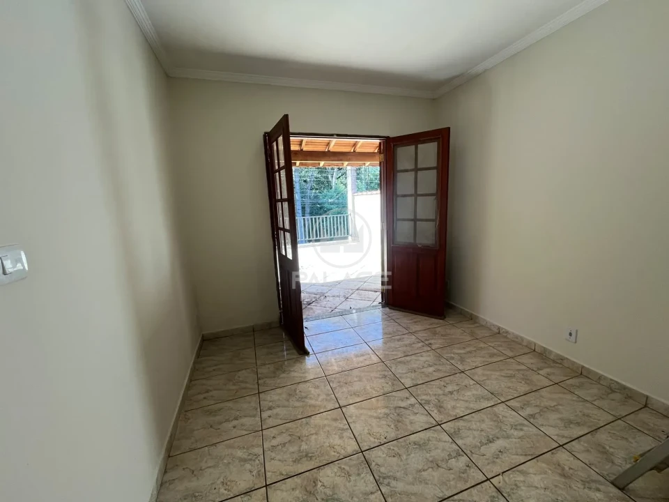 Casa para alugar, 3 quartos, sendo 1 suíte, 2 vagas, no Santa Rosa em Piracicaba / SP