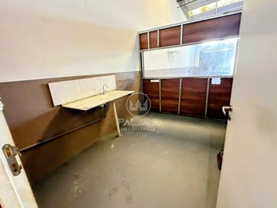 barracão ( Parque Taquaral )