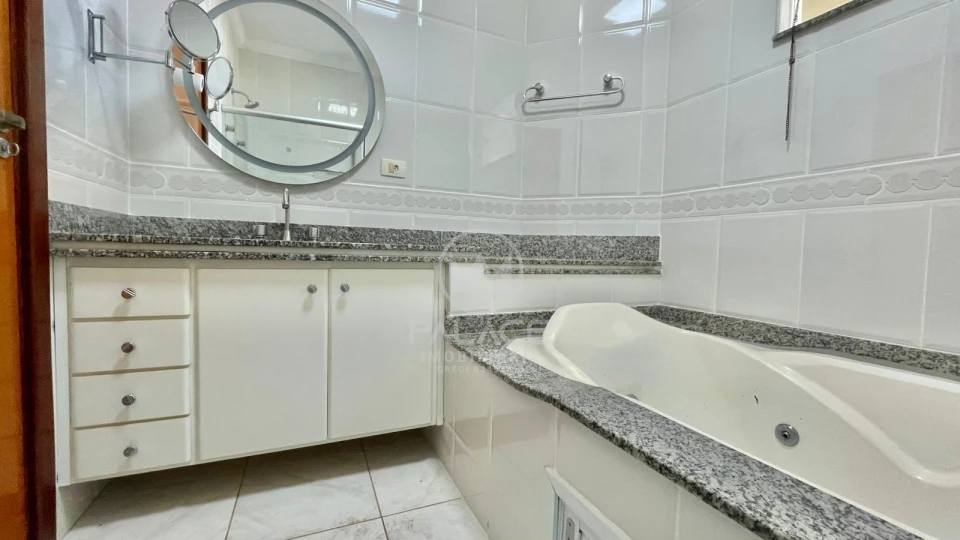 CASA / LOCACAO / 3 SUITES / CONDOMINIO / TERRAS IV