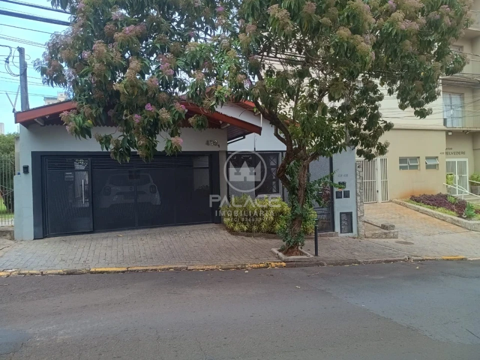 Casa na rua XV  de Novembro, Centro