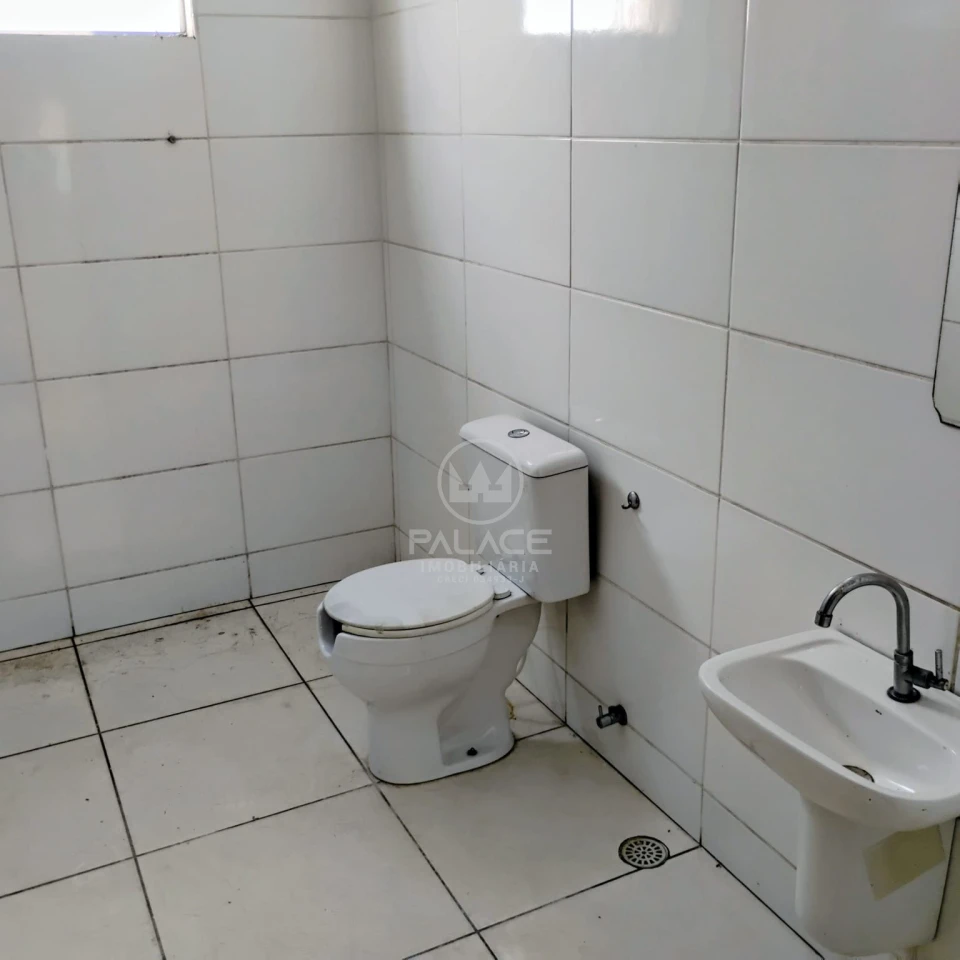 Barracão disponivel para locação