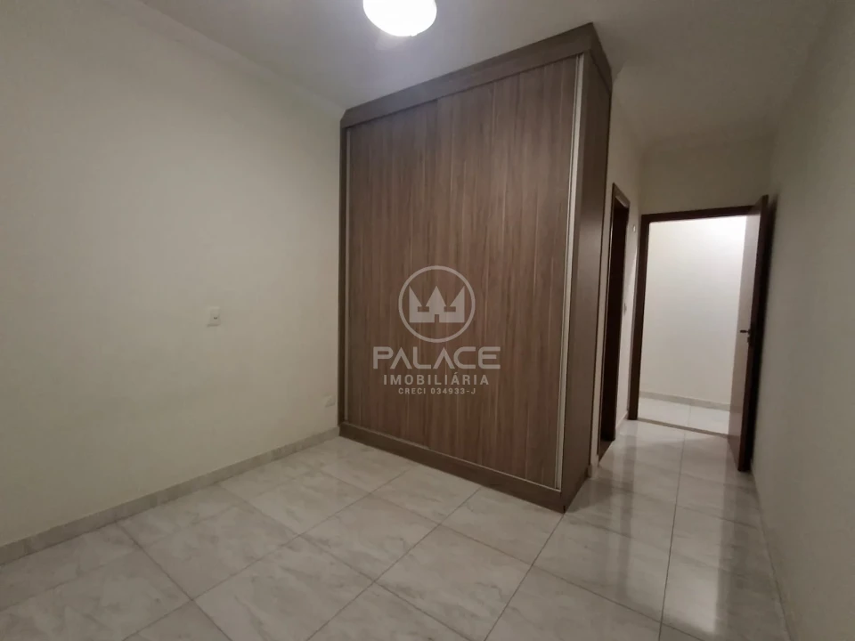 Casa térrea com 3 suítes no Recanto Piracicamirim, Piracicaba, SP.