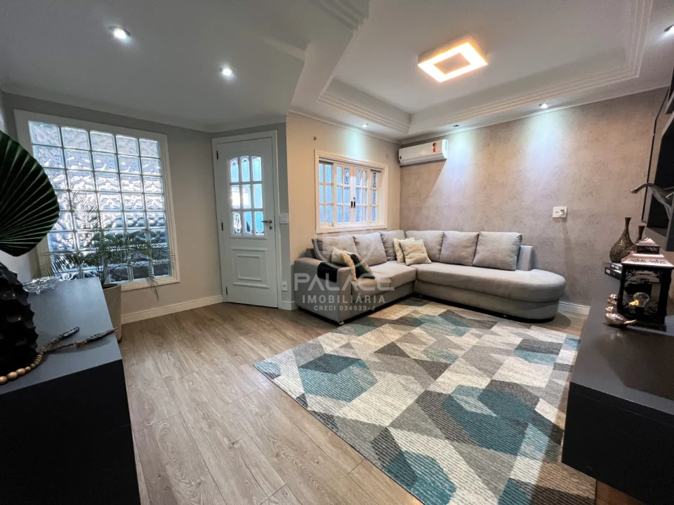 Sobrado fino acabamento a venda no bairro Jardim Brasília, Piracicaba, SP.