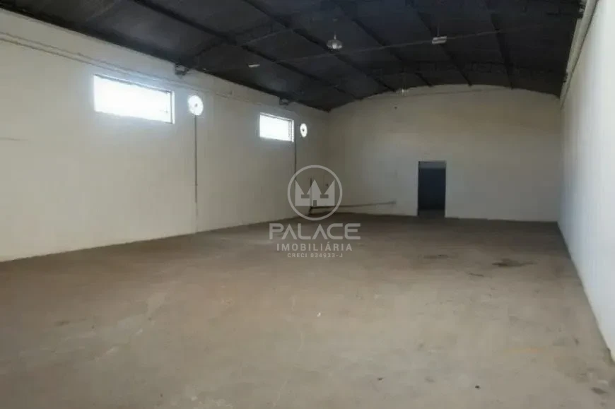 Barracão disponivel para locação