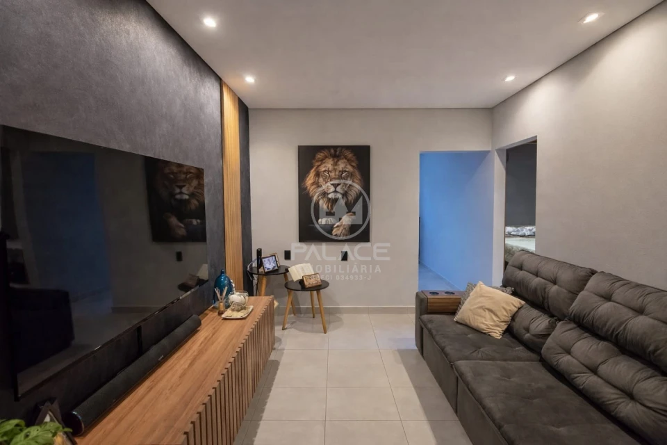 Casa térrea com piscina, a venda no bairro Vila Industrial, Piracicaba, SP.